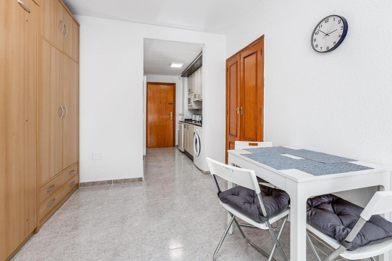 Del Cura-Monserat Apartment Torrevieja Bagian luar foto
